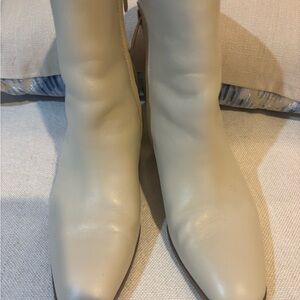 Franco Sarto Cream Leather Pointed Toe Ankle Boots EUC 
3” heel